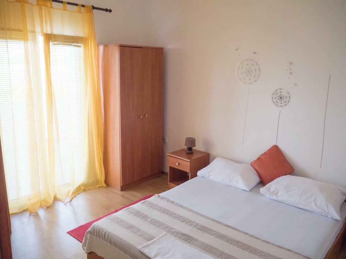 Apartments Boki Pag Town Luaran gambar